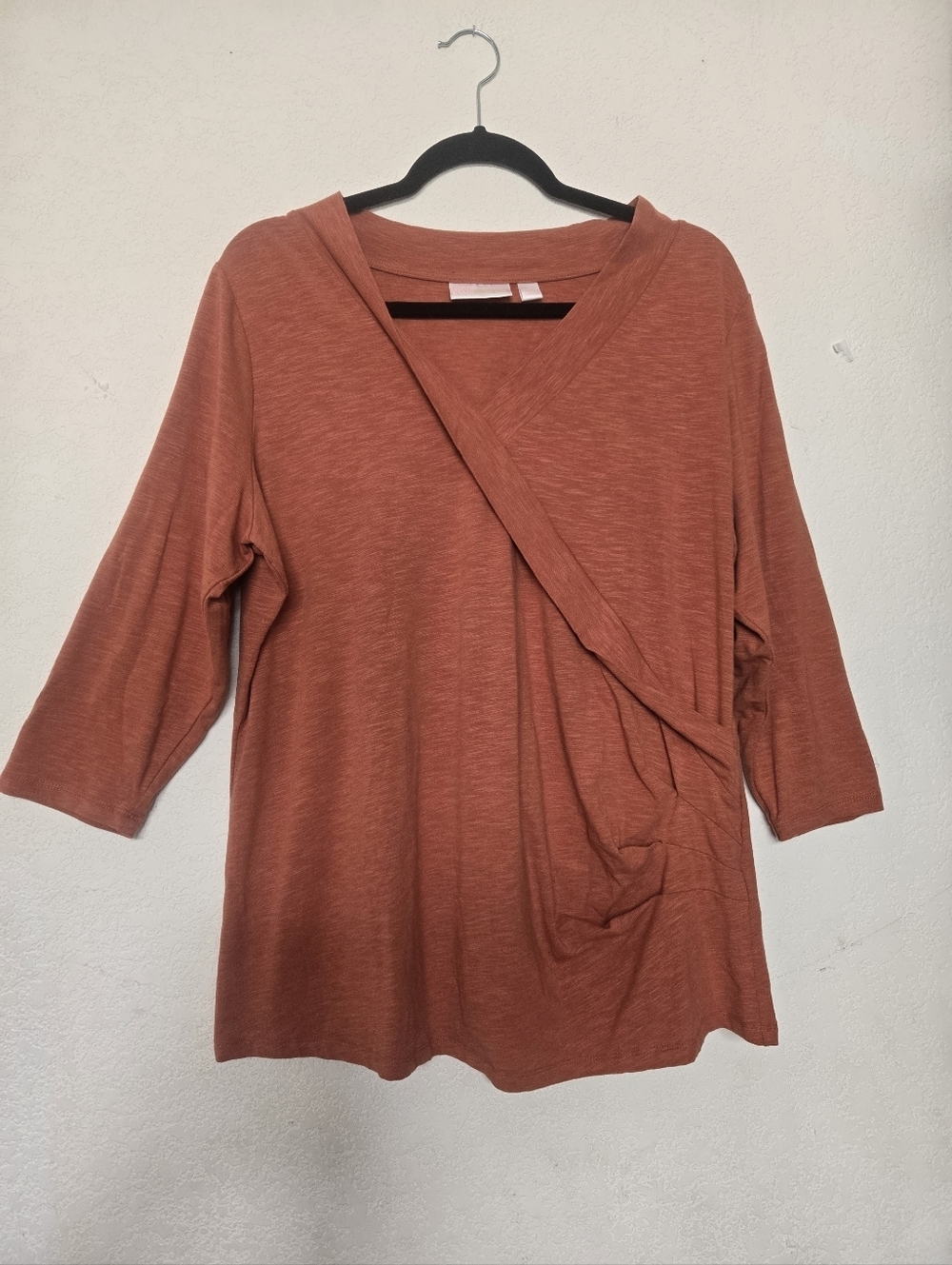 NEW, Belle by Kim Gravel Women's Rust Wrap V-Neck Top.Size 1X
